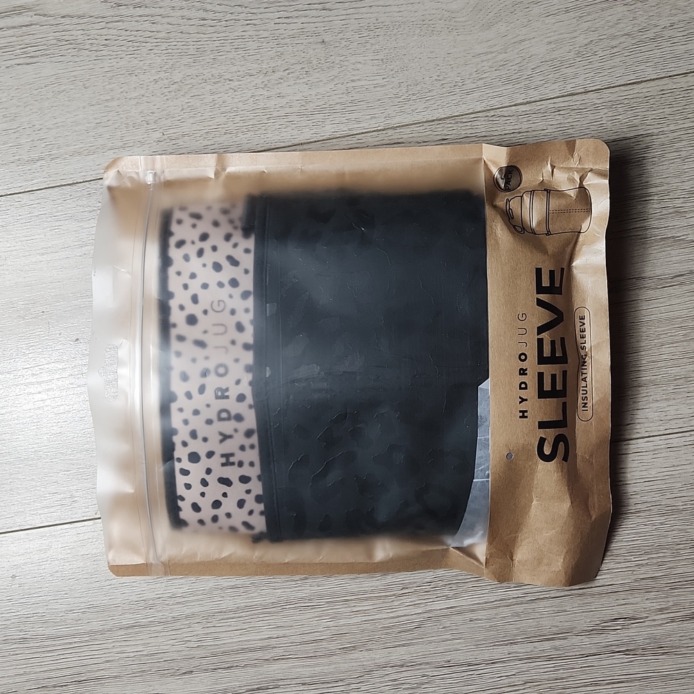 HydroJug Pro Sleeve NWT Animal Print Cheetah Jug Accessories